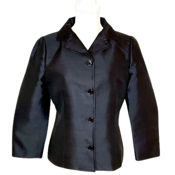NWOT Authentic Dolce & Gabbana Women’s Size 8 Black Silk Single Breasted Blazer